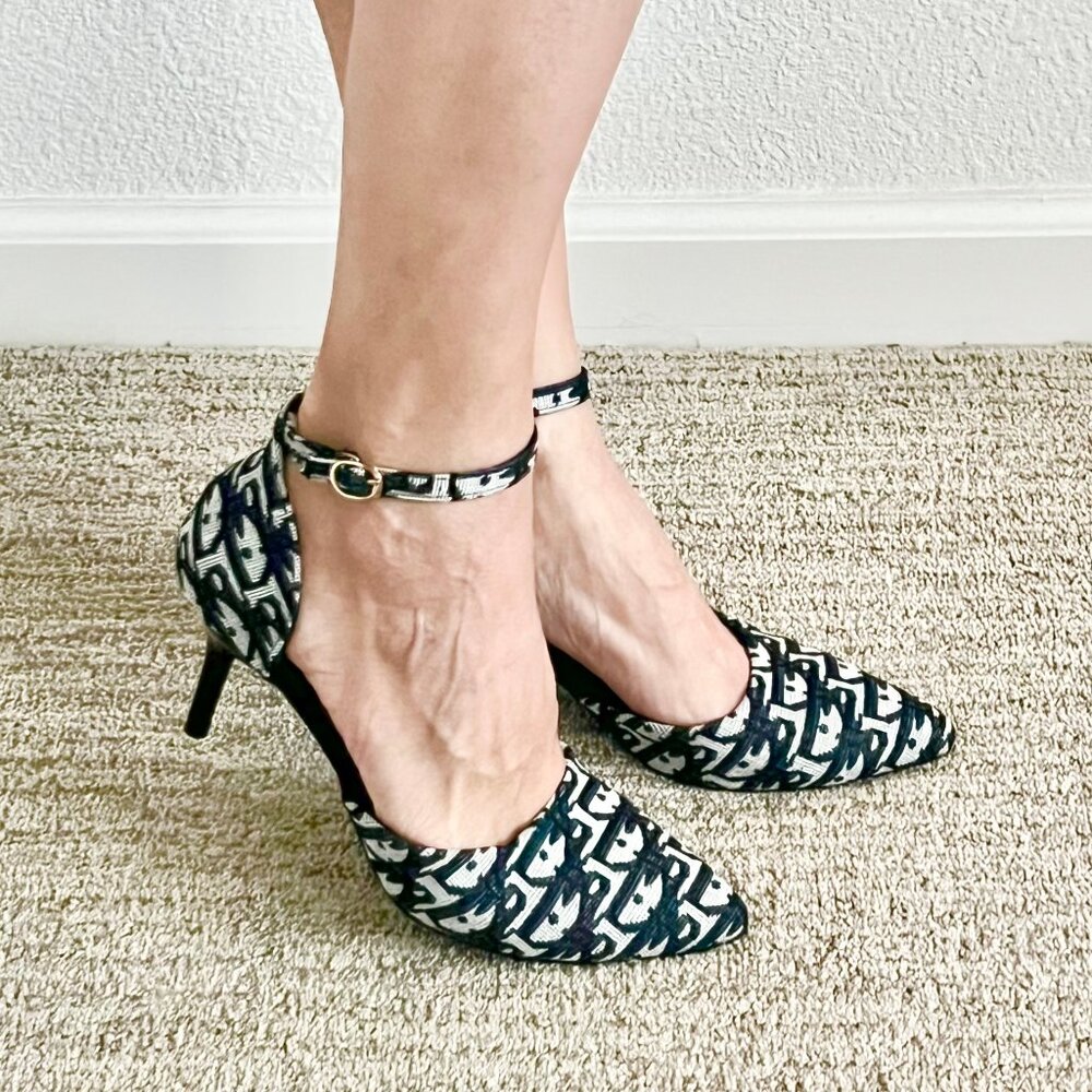 NWOB Women's 7.5 (US) Ankle Strap Geometric Print Canvas D'Orsay 3" Kitten Heels